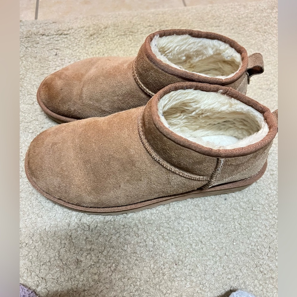Uggs Ulta mini boots